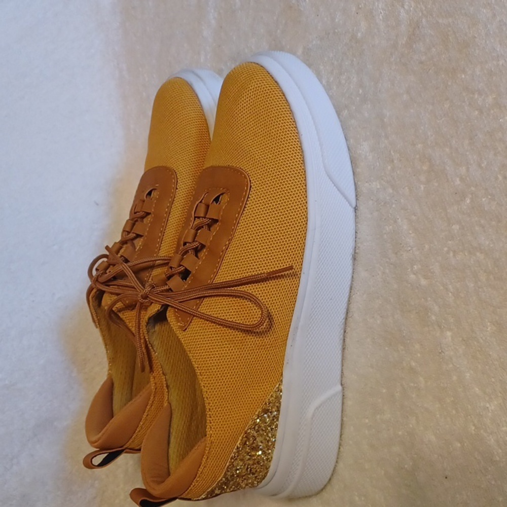 MKS women's sneakers women's size 8 memory foam
